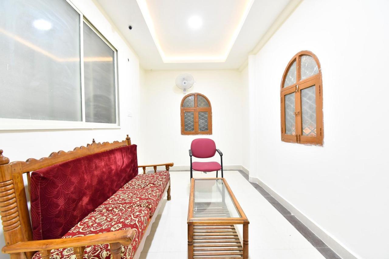 Hotel Oyo 44065 Sri Krishna Nilaya Bangalore Exterior foto