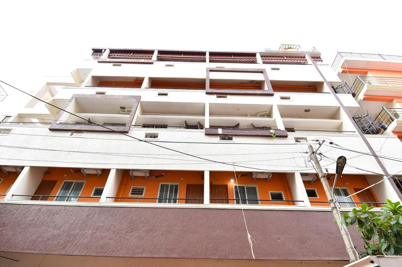 Hotel Oyo 44065 Sri Krishna Nilaya Bangalore Exterior foto