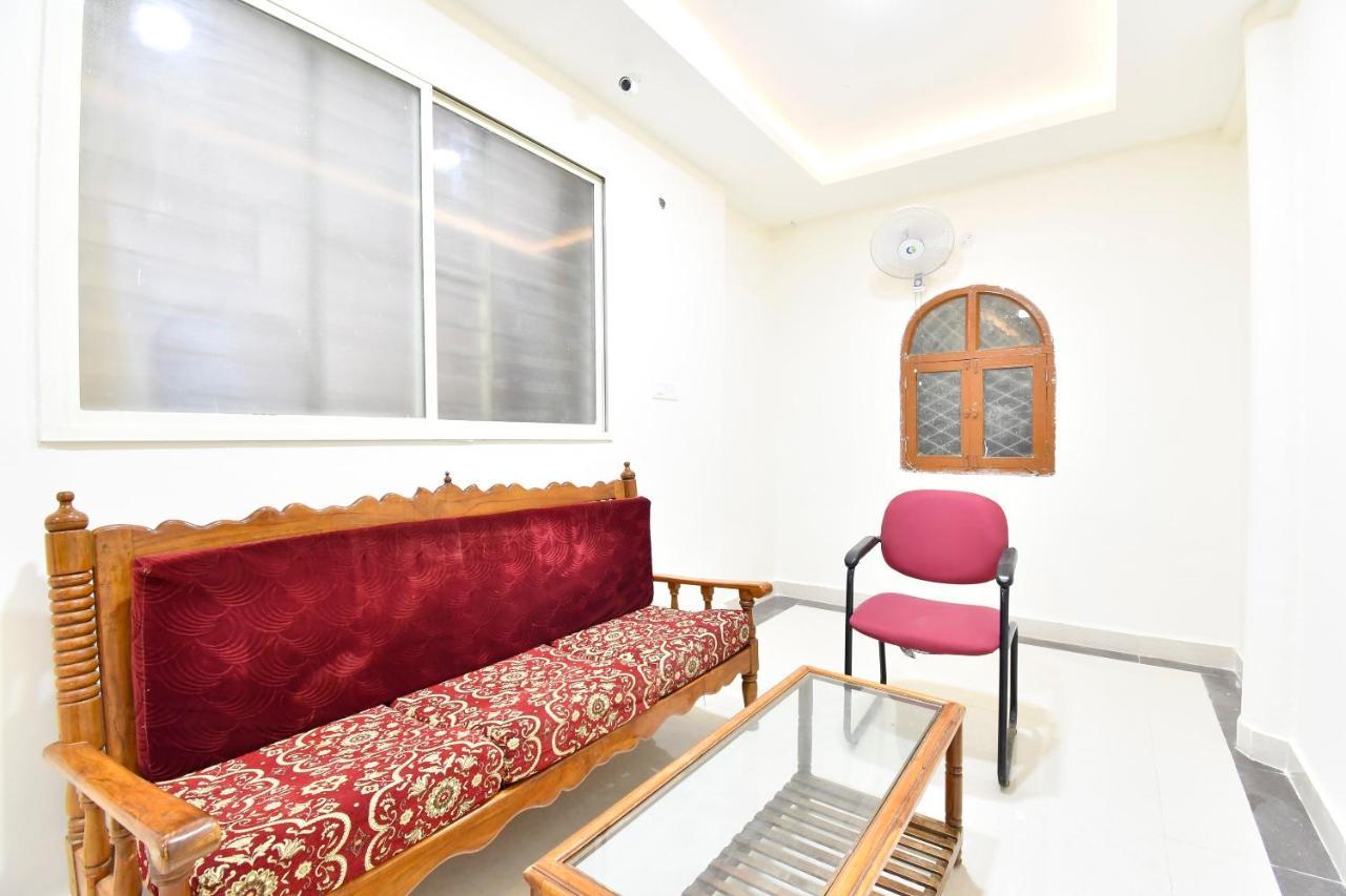 Hotel Oyo 44065 Sri Krishna Nilaya Bangalore Exterior foto